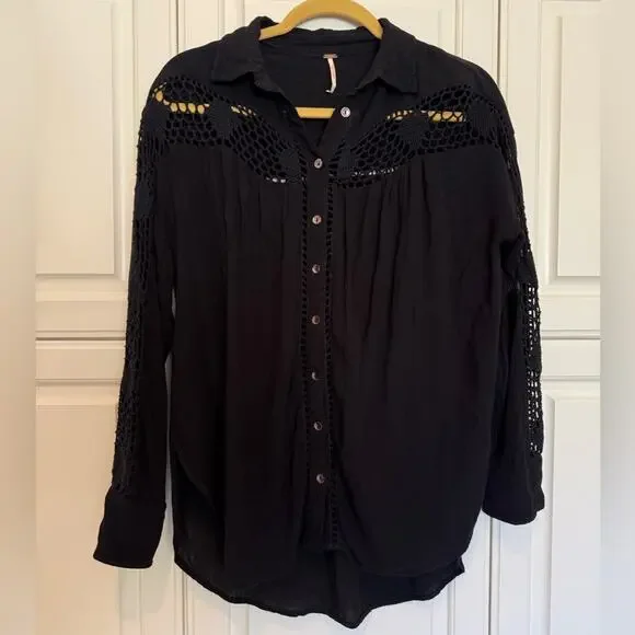 Free People Women’s Black Button Down Longsleeve Top Size XS Oversized Layer - Picture 2 of 9